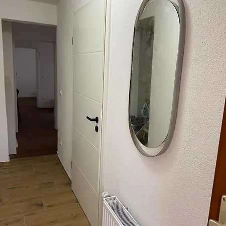 Lylina Ferienwohnung Fuer Familie Paare Monteurenzimmer Wg Apartamento