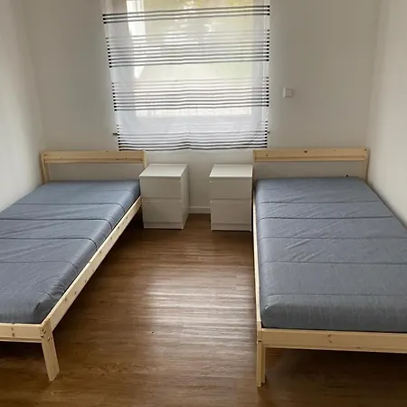 Lylina Ferienwohnung Fuer Familie Paare Monteurenzimmer Wg